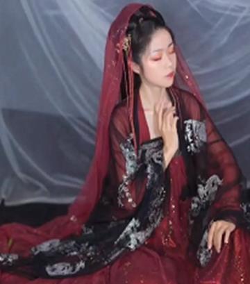  『淡紫色』5款唯美的“暗黑系”汉服，件件美出新高度，高冷风范不能丢