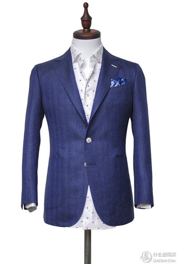 休闲和商务西服的区别