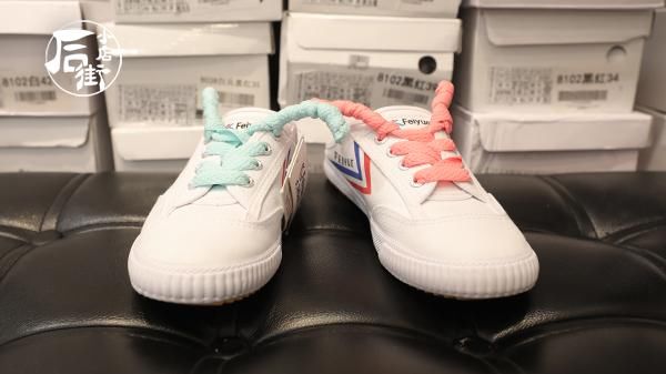 穿"飞跃”土掉渣？富民路上这家小店用销量打脸"你 OUT