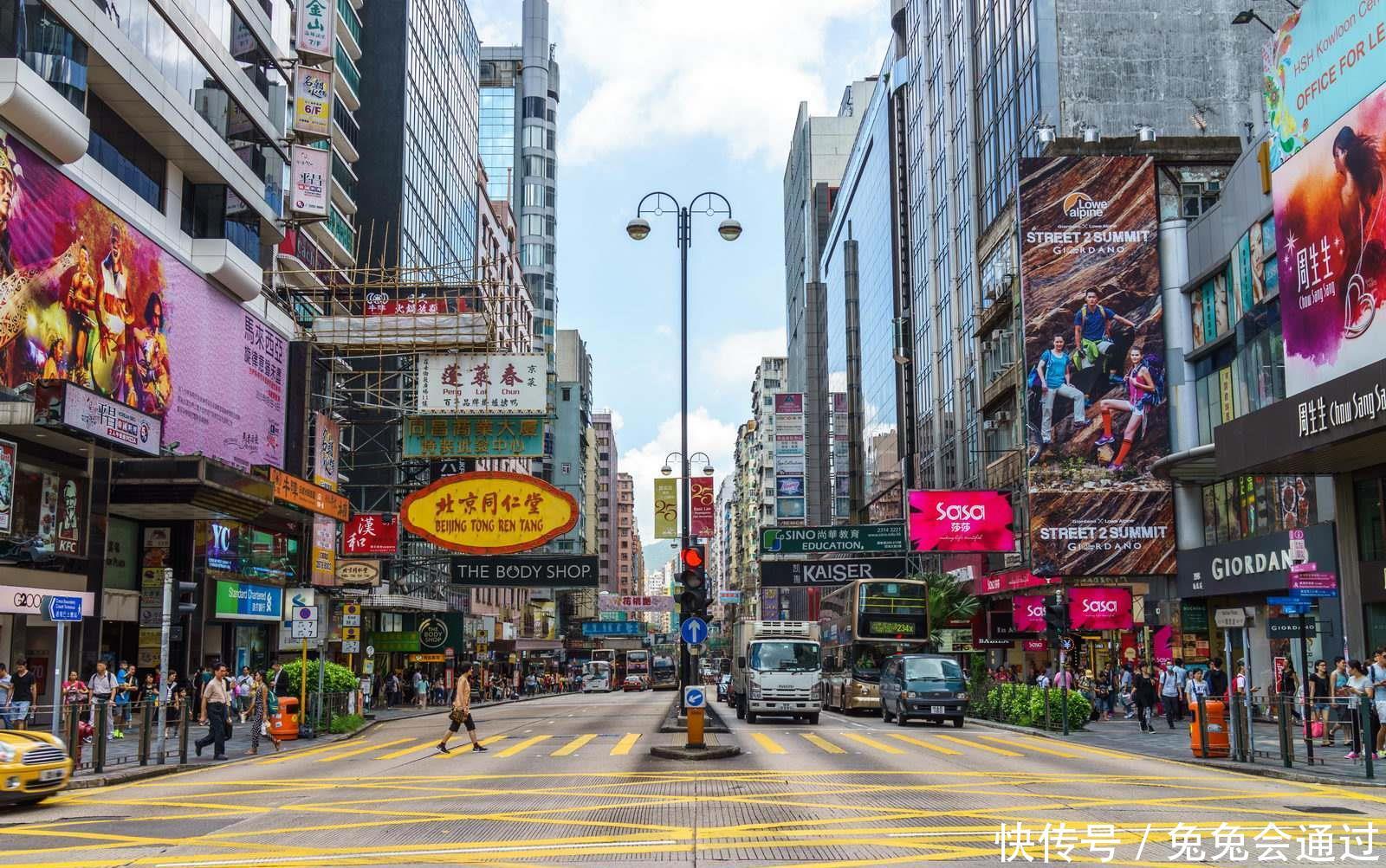  明白人|香港的生活真的比大陆好吗？明白人道出实情，看完你还想