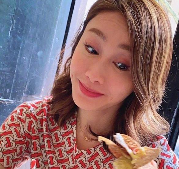 「 样子」终于有了年近半百的样子,48岁黎姿真老了精修技术也消不掉皱纹