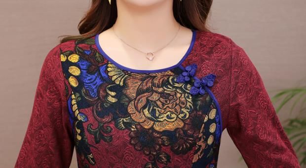 中国改良旗袍火了，气派婉约动人，民国风十足，适合45岁女人