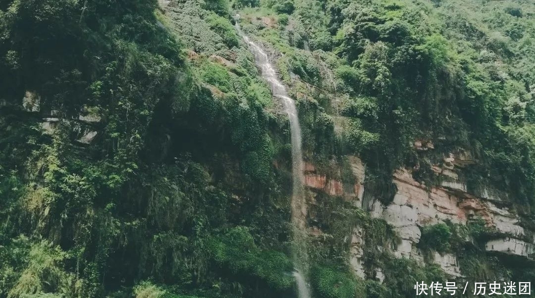 成都周边游推荐：穿梭在青山碧水之间，免费避暑、看海、冲浪