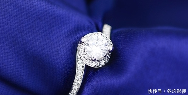  「订婚仪式」30分、50分、1克拉订婚钻戒多少钱？真的是越贵越好吗？