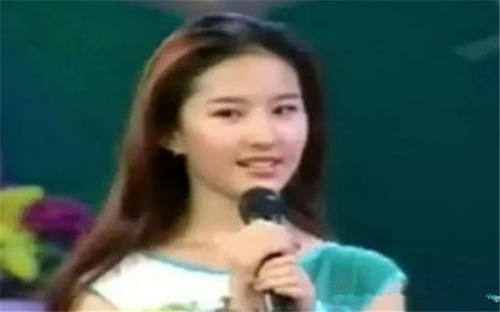 『杨颖』女星第一次上《大本营》的妆容,认出了杨幂赵丽颖,却不敢认杨颖