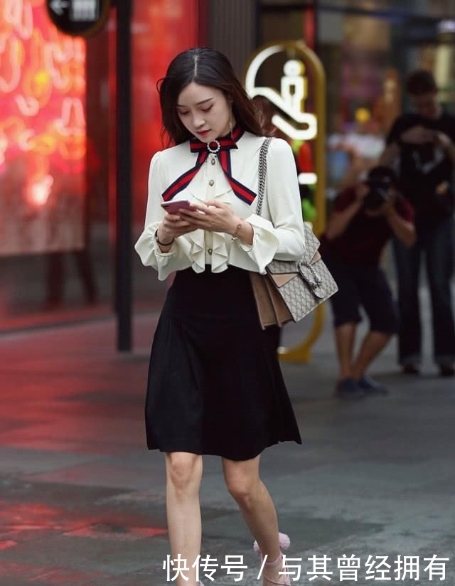  『女生』胯宽腿粗的梨形身材女生，一定要买这三条裙子，穿上后超级显瘦