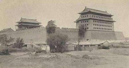 身为历史学家，他却主张拆北京古城墙，林徽因带病痛斥，一语成谶