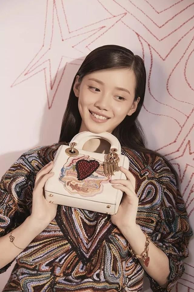 包和爱情，非要选其一？那就要看今年七夕礼物是什么了……