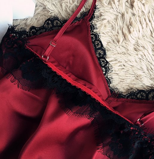 办公室女人回家不穿衣服?还有更夸张的，谁看谁害羞