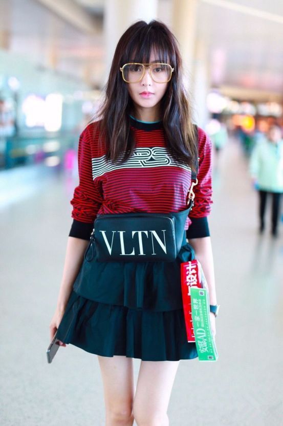 张天爱太会扮嫩!27岁居然穿成了17岁,网友:认不出来了