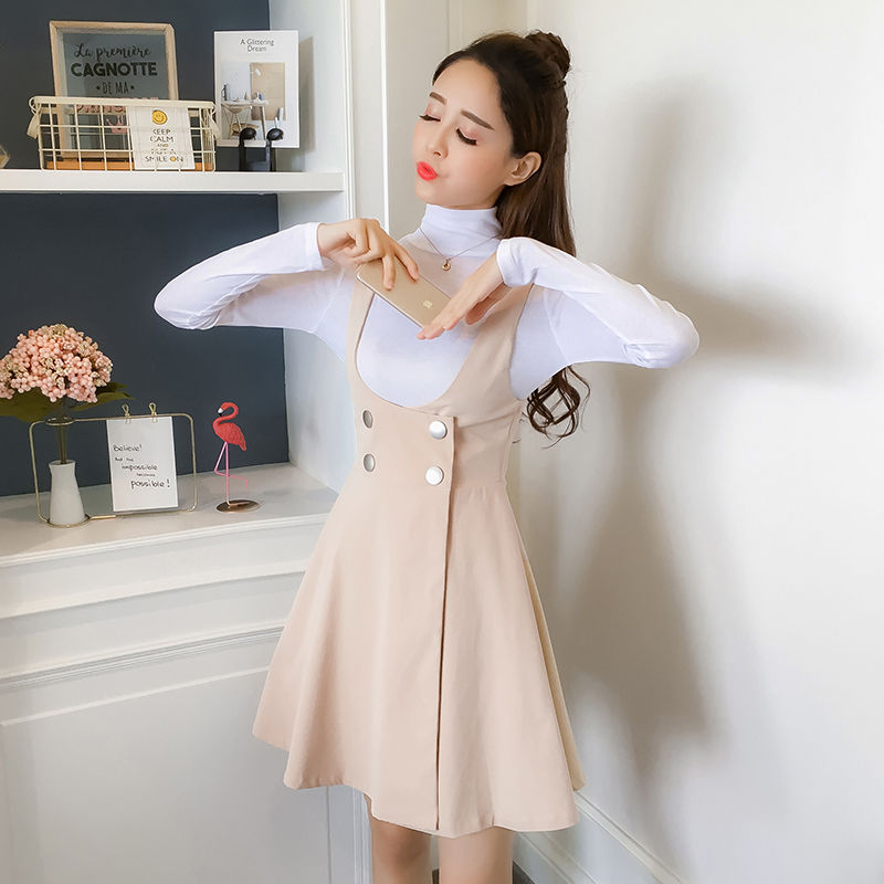 套装早穿腻了,秋季最时髦的连衣裙,简约而不失优雅,美极了