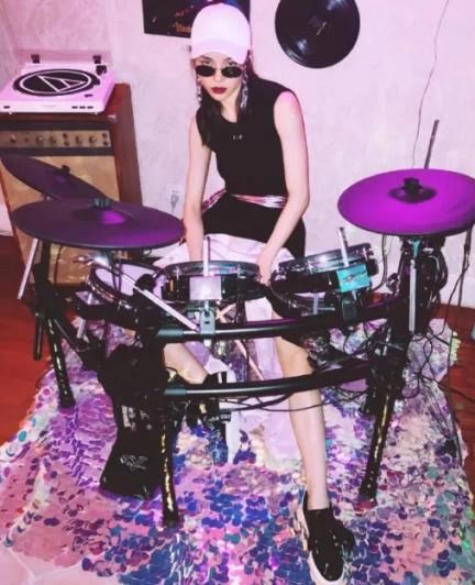 把野心写在脸上，钟楚曦这样的生活才是青春的正确打开方式!