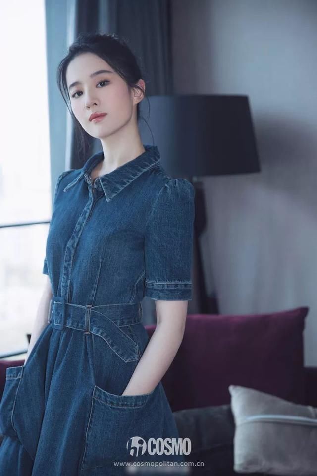 时髦办|两个月不见的刘亦菲穿上牛仔裙更美了