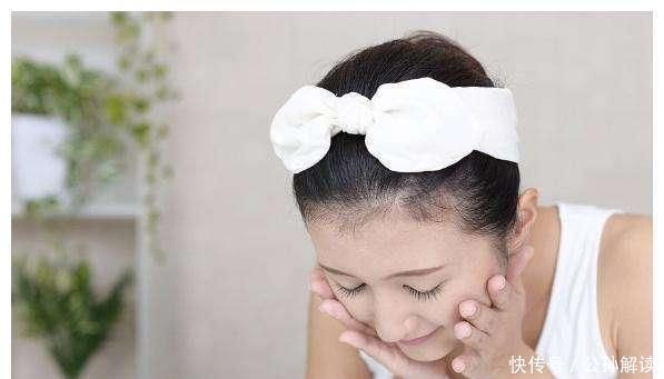  「不见」女孩子洗脸只要做对这4点，皮肤就会越来越水润，毛孔都不见了