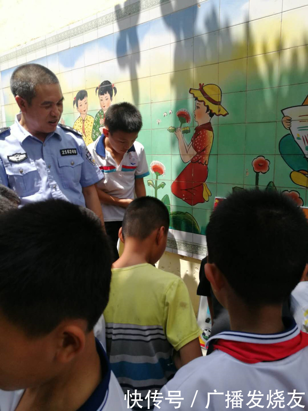 成长禁毒主题宣传教育活动走进遂溪县城月镇