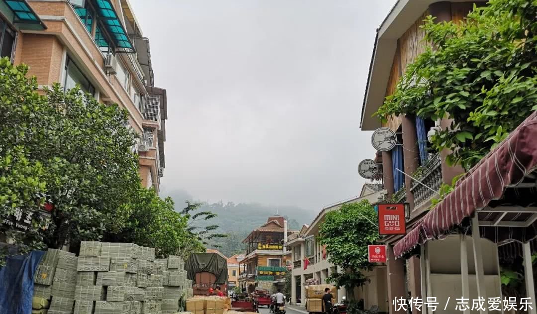 曾是中越边境最繁华热闹的口岸，很多越南妹子，如今有点冷清