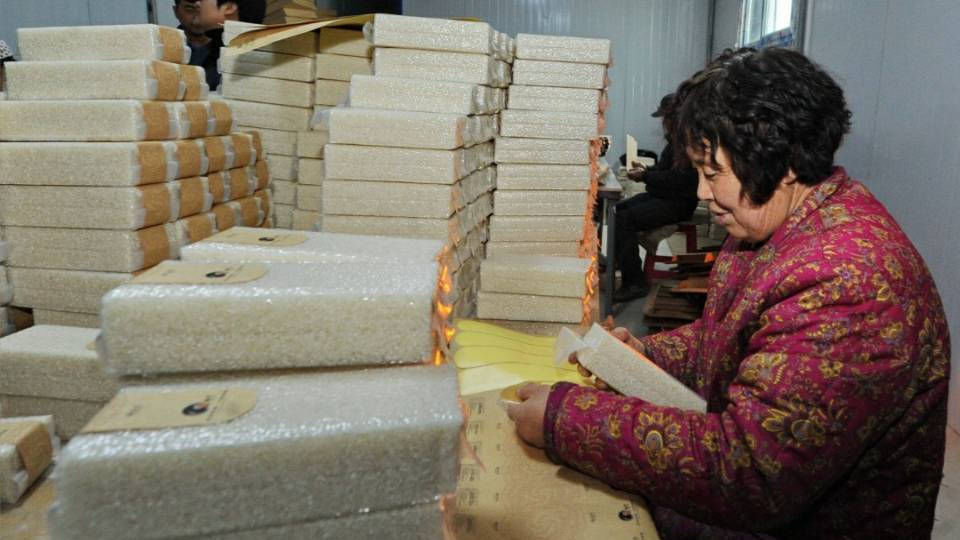  服装加工■不能打工的农村人，4人是农村创业的合适方法。成为老