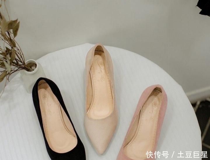 『 翻天』瞧瞧高跟鞋, 性感优雅, 不声不响美翻天,女人如果过了40,