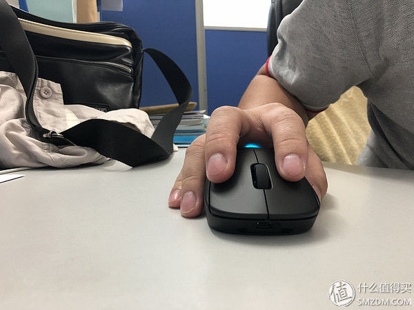 罗技G Pro Wireless个人评测 还能优化设计的轻量化无线鼠标