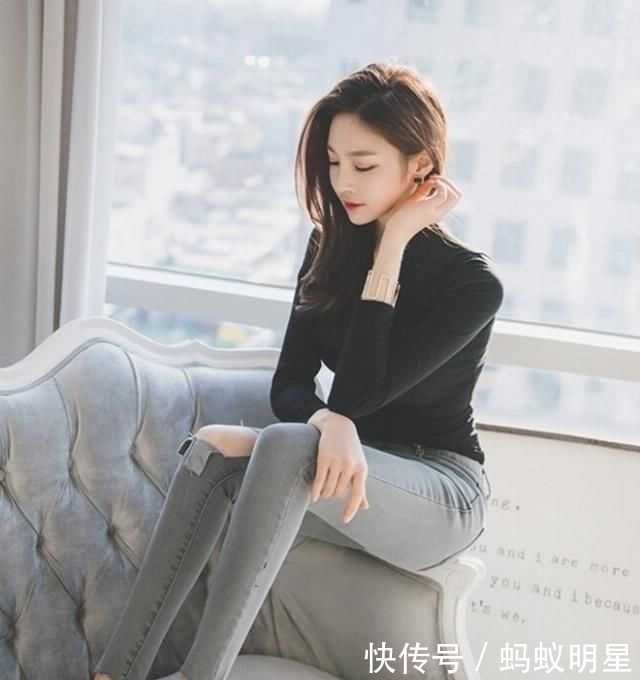 『小蛮』光彩照人的牛仔裤美女,穿出迷人小蛮腰!