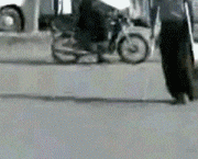  闺蜜@搞笑gif：妹子，你们太任性了，为了衬托闺蜜一点形象都不顾了吗
