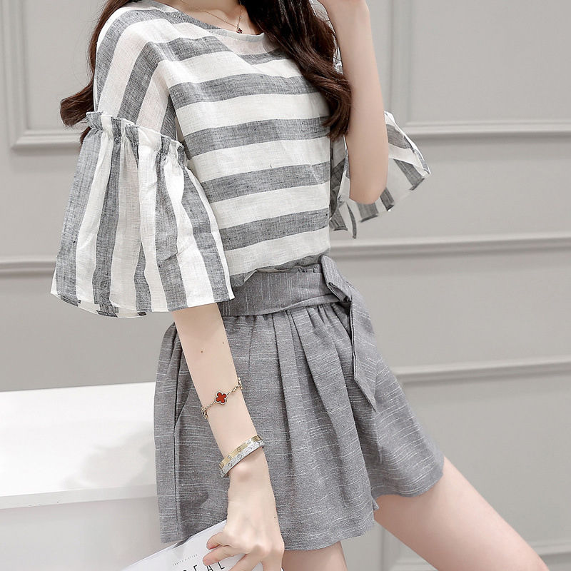 四十岁女人穿衣服要注意，时尚精致的短裤套装，摆脱老气优雅减龄