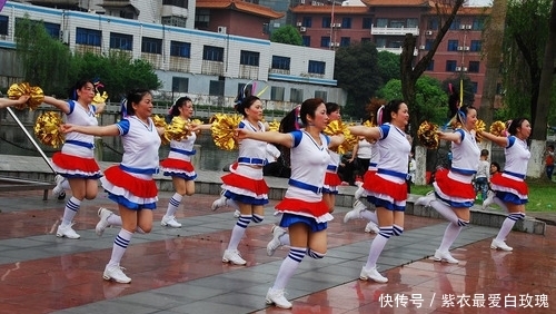 外国人来中国，看到广场上的中国大妈后，直呼是我老了吗？