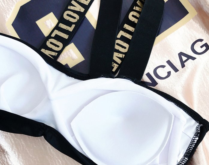 身材太好不敢穿比基尼,这几款泳衣前保守后惊艳,穿上不要太好看