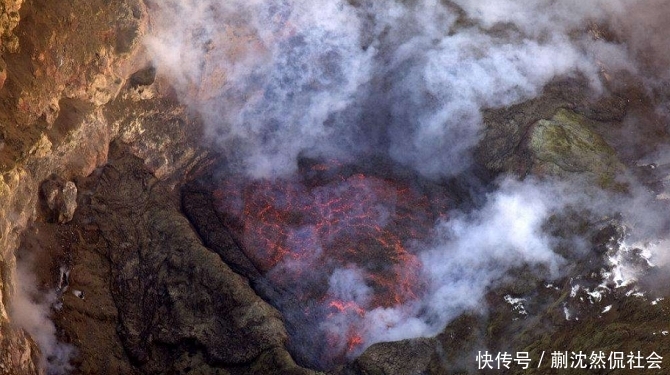 史上最惨烈空难，飞机撞上火山，257人醒着从万米高空坠入岩浆