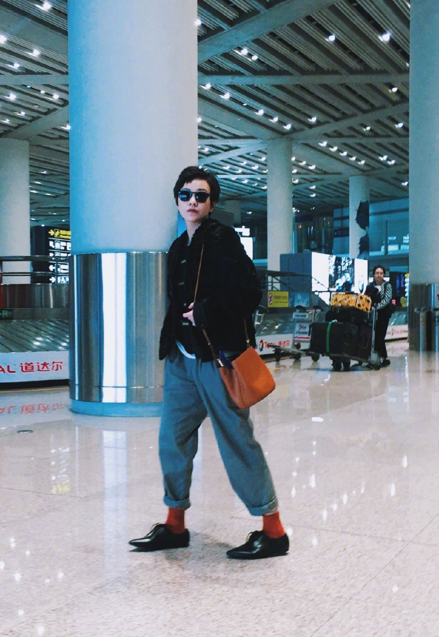 短发女神郭采洁，158的她穿出了2米大长腿，气质霸气瞬间爆棚