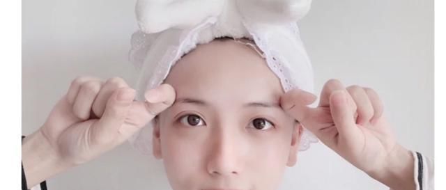  「上手」“小五官扁平脸”女孩如何自救?三种方式打造少女感,简单易上手