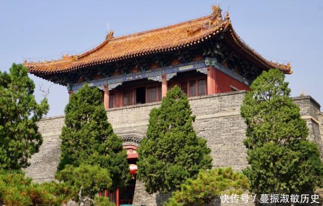 泰山脚下的千年古庙,与故宫齐名的世界遗产,是历代帝王封禅之地