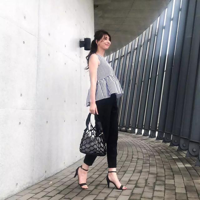 日本美魔女妈妈的穿搭分享，她的气质搭配值得你pick！