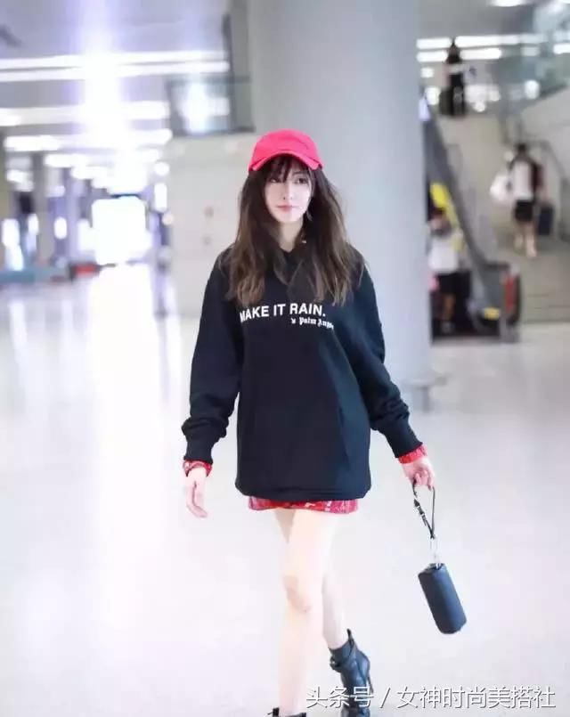 是时候穿卫衣了，没有它的秋天不敢想象