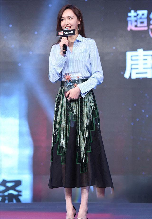  显胖■“矮个”的女生买裙子，尽量别挑这3种款式！看着很显矮，又显胖