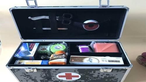 外出旅行时，最好把这“3种东西”都带上，关键时刻有大用处！