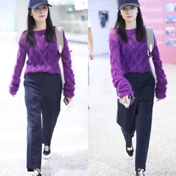 38岁董洁终于换风格了, 换一身透视镂空毛衣, 成熟好质依旧满分