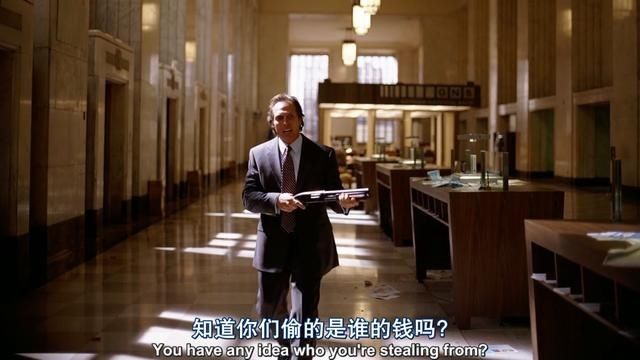 『蝙蝠侠』打败蝙蝠侠的小丑输了?不尬吹,独家新解《黑暗骑士》史诗三部曲