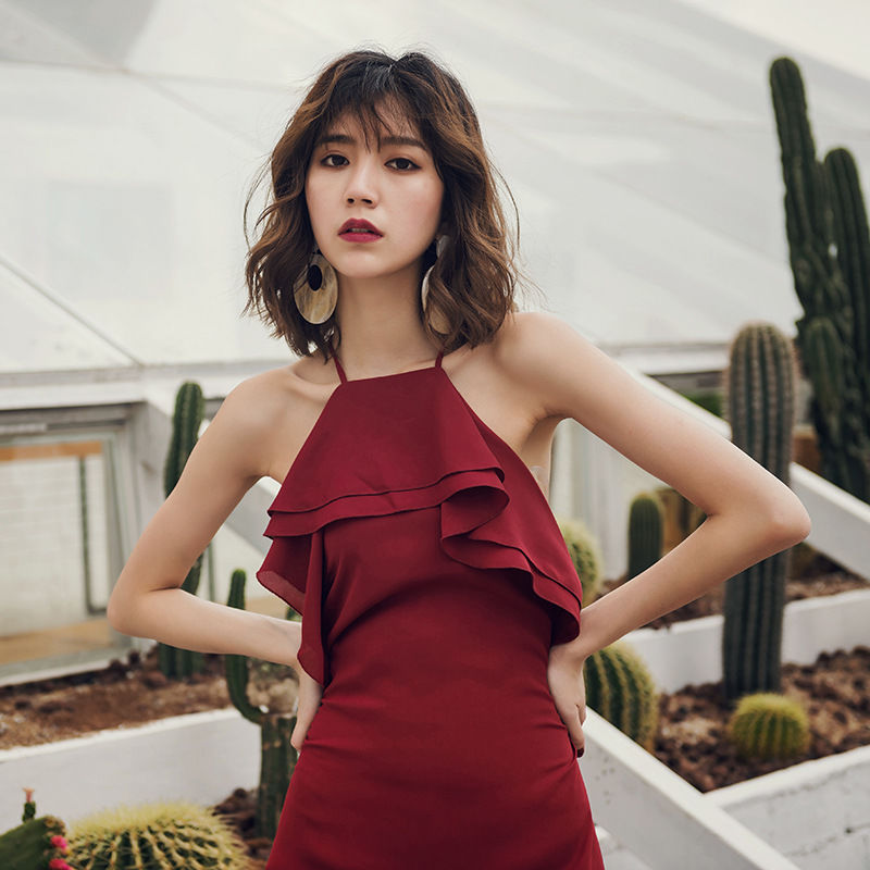 现在的女人胆真大，海边这样穿，真好看，海美人更美