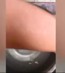 小心吃了假馒头!疑似卫生纸制馒头视频曝光，摊主系无证经营 切