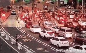 国家正式宣布再见，收费站！
