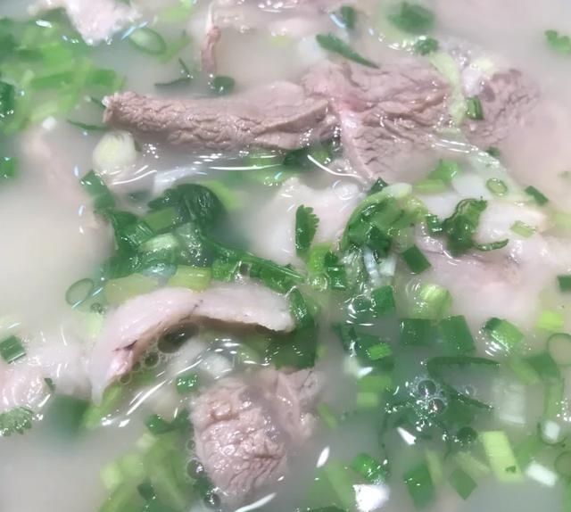  营养■最近天气突然转凉，大家应该多吃些，营养热乎的饭菜，照顾好身体