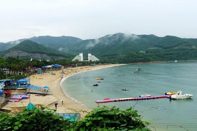 盐田海滨栈道，深圳徒步旅行的好去处，一路追寻碧海蓝天