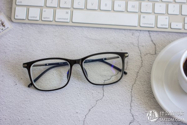 GET这款镜片，预防眼部晒伤有可能!