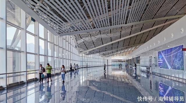 中国“最美”的国际机场,被5A级景区环绕,游客:都不想飞走了