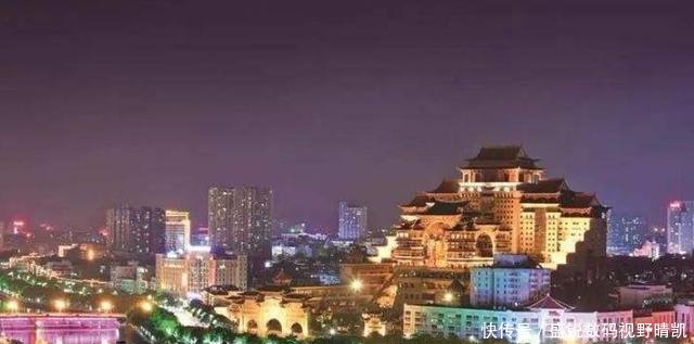  「南宁」广西城市卫星夜景图，最亮的是南宁，第二柳州，看看你