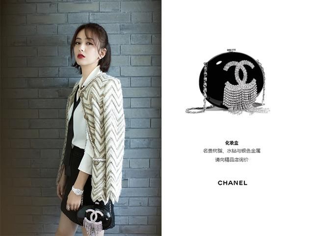 佟丽娅穿6万多外套气场实在强，没想到96年张艺上竟丝毫不输气质