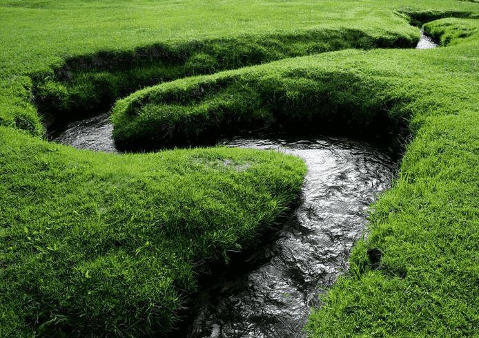 世界上最窄的河流!宽度仅有4厘米,用筷子都能搭成桥