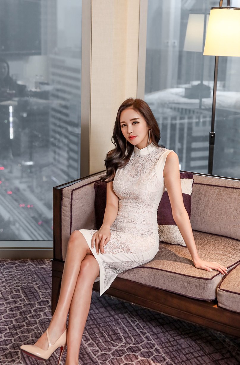 春华伊斯奈斯刺绣图案裙