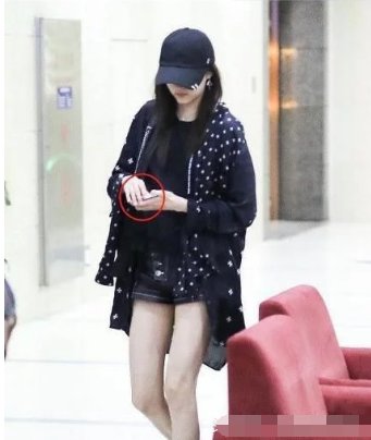 鹿晗关晓彤又爆流量?都说宁拆庙不毁婚，网友竟祝福少喝倒彩多